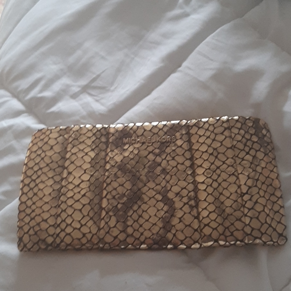 MICHAEL KORS GOLD EVENING CLUTCH-NWOT